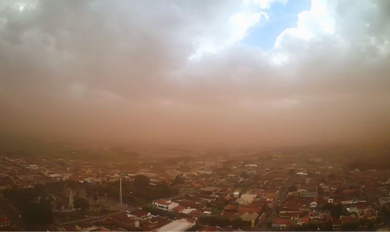 Tempestade de areia em Viradouro/SP e Olímpia/SP, veja o vídeo